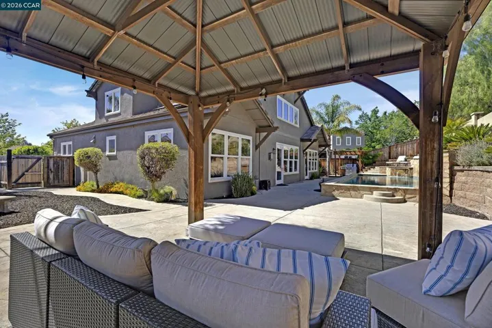 Lounge under the shade pagoda