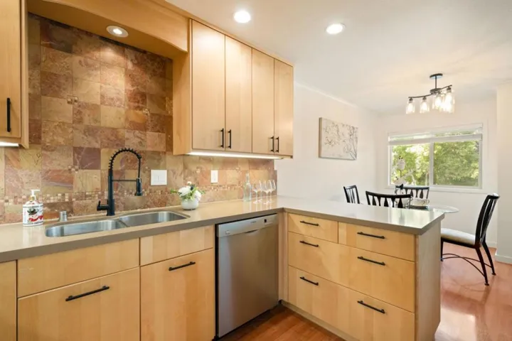 374 Union Avenue E, Campbell, California 95008