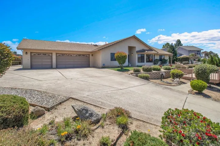 2577 Starkey Way, Alpine, California 91901