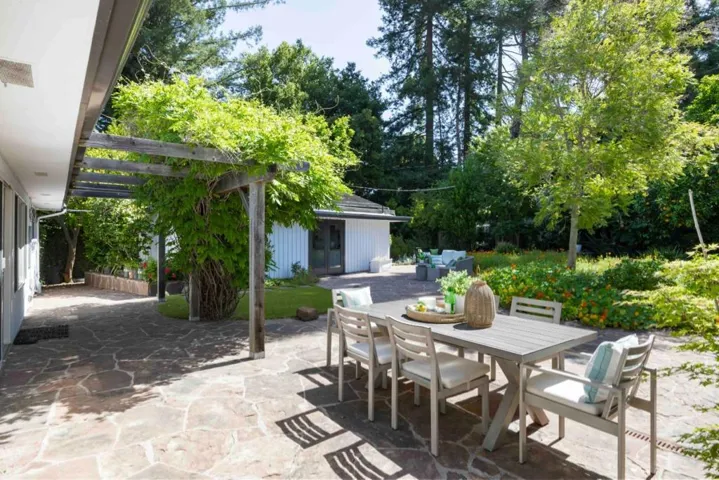 425 Claremont Way, Menlo Park, California 94025