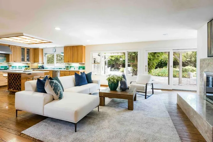 425 Claremont Way, Menlo Park, California 94025