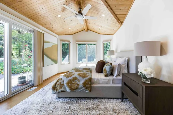425 Claremont Way, Menlo Park, California 94025