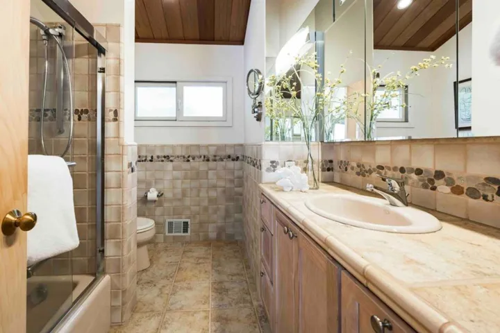425 Claremont Way, Menlo Park, California 94025