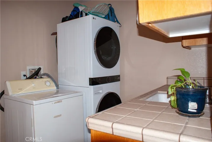 8465 Cedar Court, Phelan, California 92371