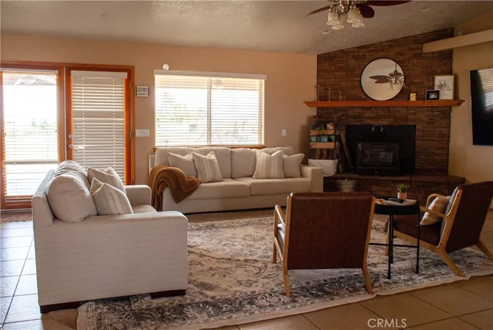 8465 Cedar Court, Phelan, California 92371