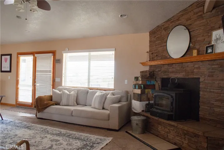 8465 Cedar Court, Phelan, California 92371