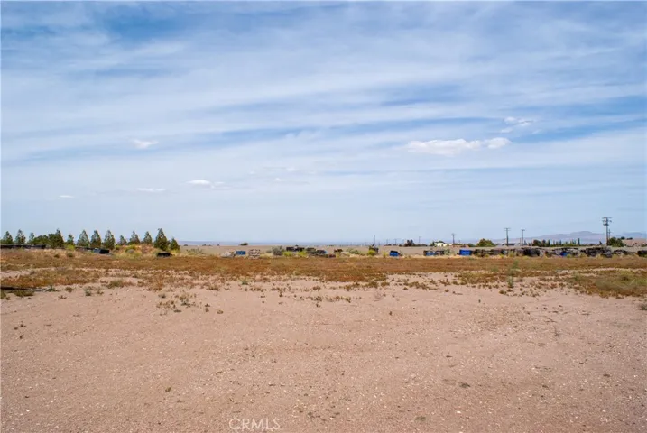 8465 Cedar Court, Phelan, California 92371