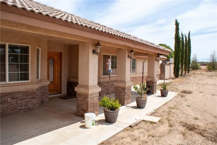 8465 Cedar Court, Phelan, California 92371