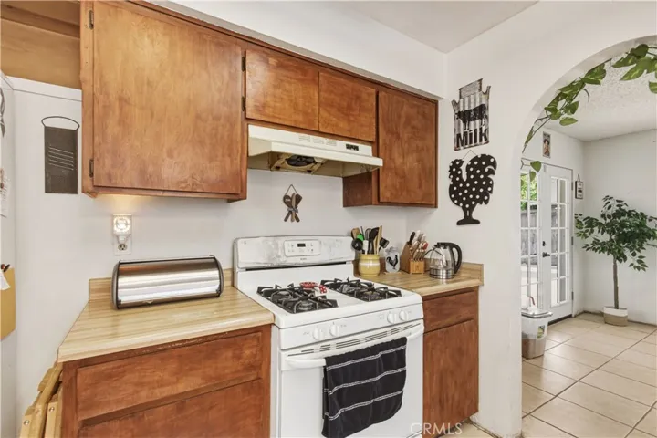 1418 Nut Tree, Livingston, California 95334