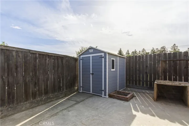 1418 Nut Tree, Livingston, California 95334