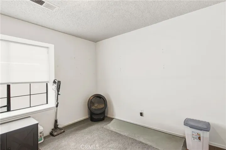 1418 Nut Tree, Livingston, California 95334