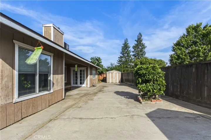1418 Nut Tree, Livingston, California 95334
