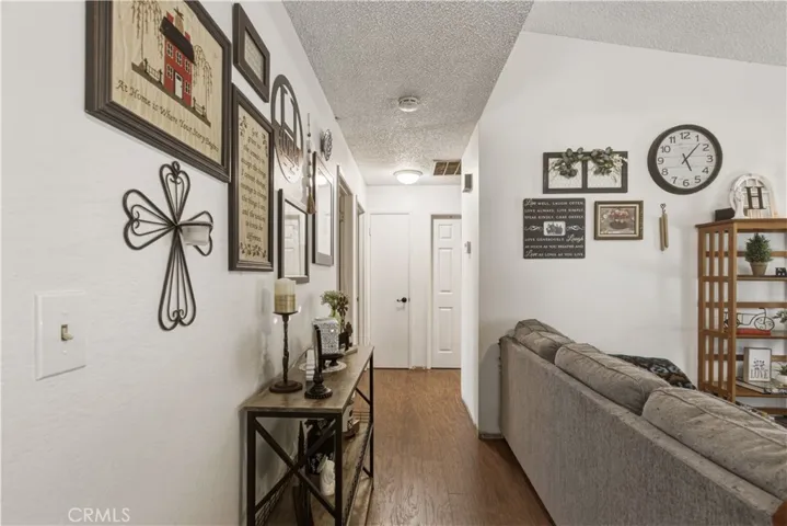 1418 Nut Tree, Livingston, California 95334