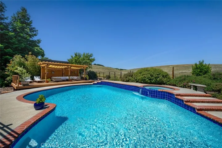 1590 Shiloh Place, Templeton, California 93465