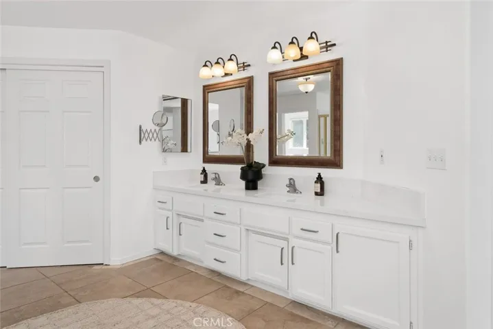 1590 Shiloh Place, Templeton, California 93465