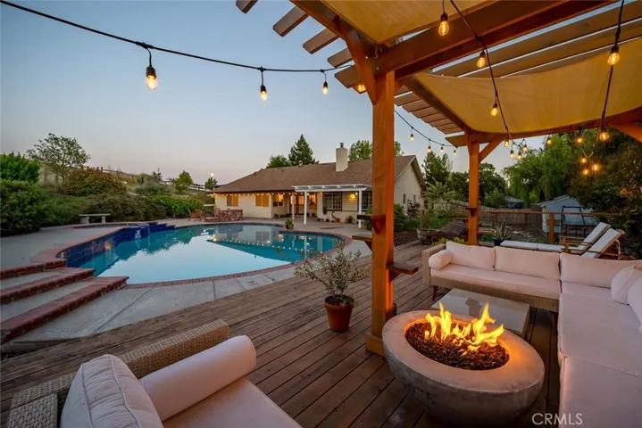 1590 Shiloh Place, Templeton, California 93465
