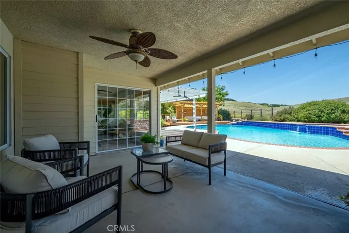 1590 Shiloh Place, Templeton, California 93465