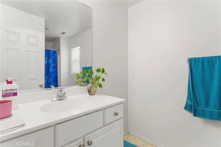 16029 White Mountain, Victorville, California 92394
