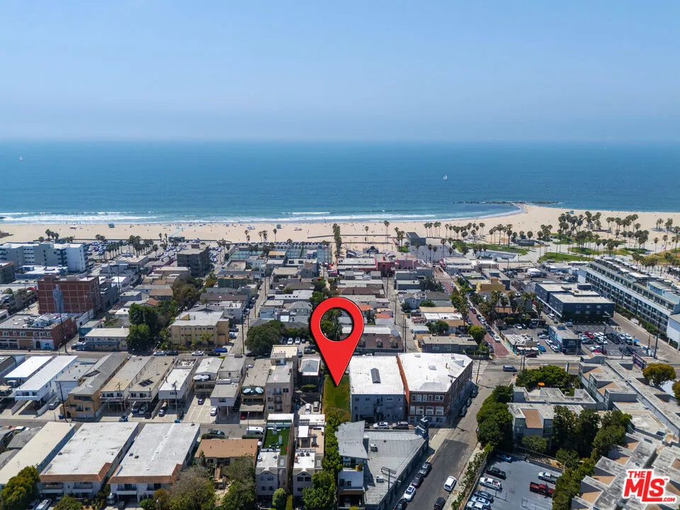 1816 Pacific Ave