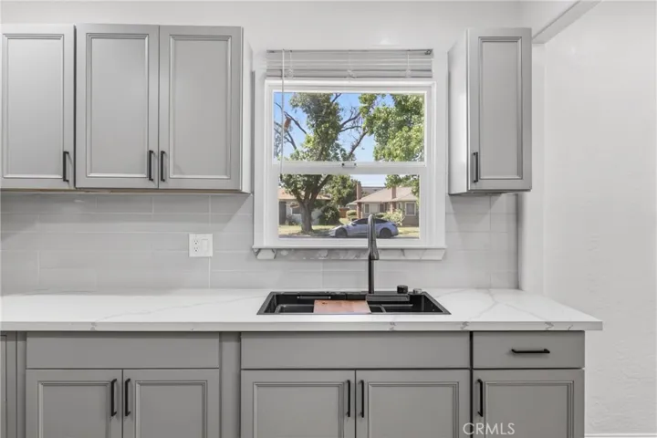 1127 W 19th, Merced, California 95340