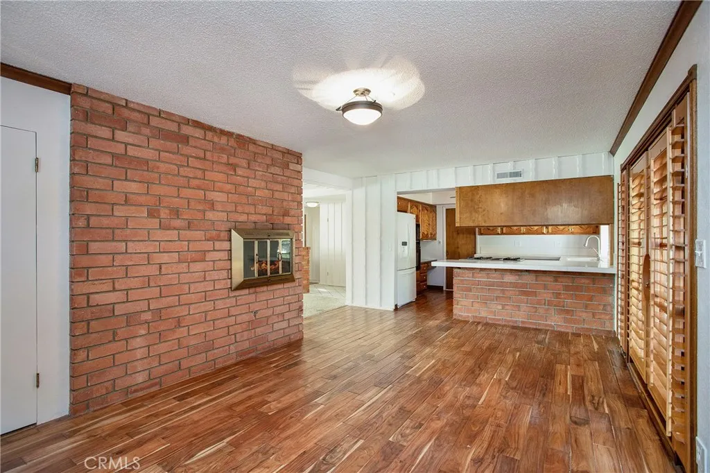 Dining room looking into kitchen