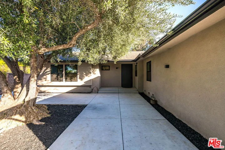 17150 Vintage Street, Northridge, California 91325