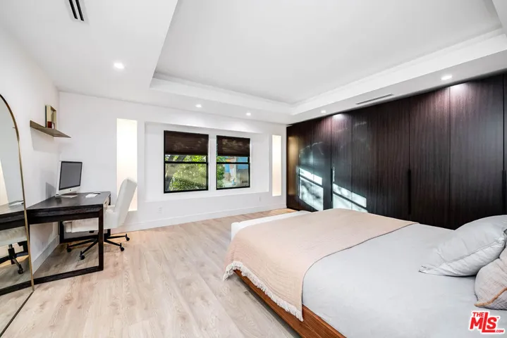 17150 Vintage Street, Northridge, California 91325