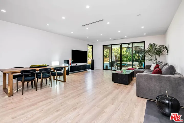 17150 Vintage Street, Northridge, California 91325