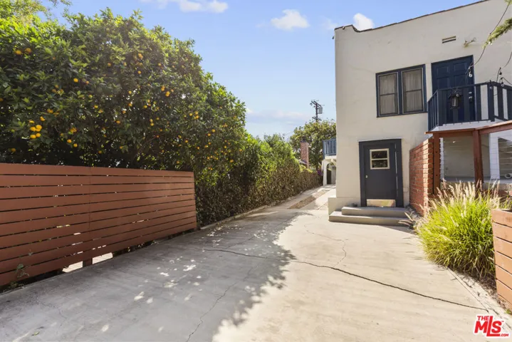 964 Edgecliffe Drive, Los Angeles, California 90026