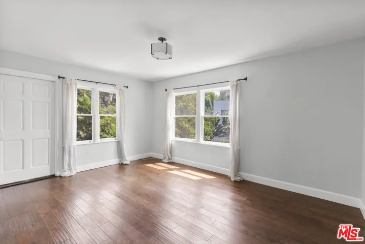 964 Edgecliffe Drive, Los Angeles, California 90026
