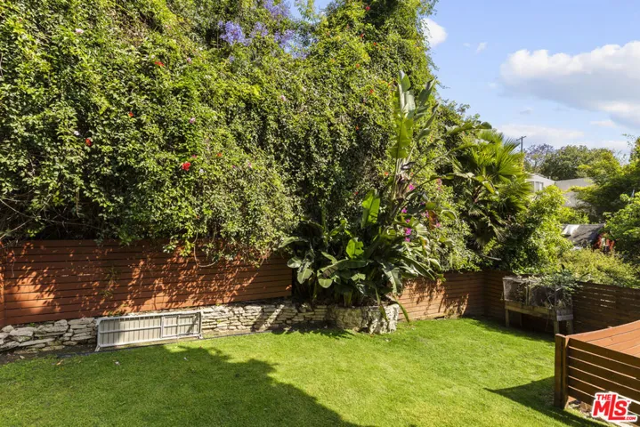 964 Edgecliffe Drive, Los Angeles, California 90026
