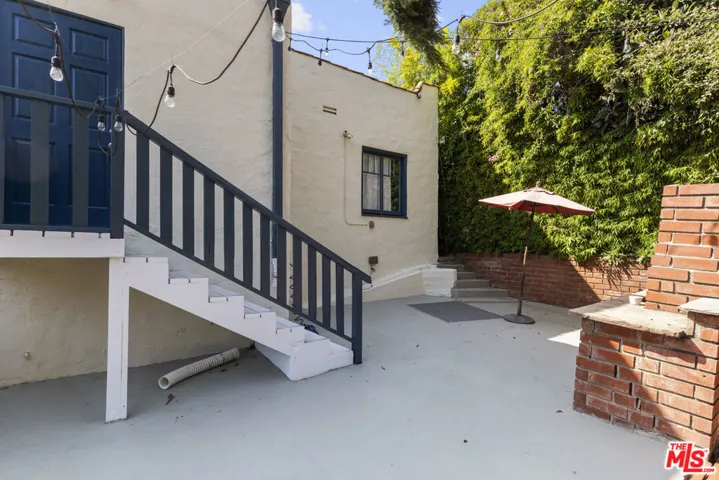 964 Edgecliffe Drive, Los Angeles, California 90026