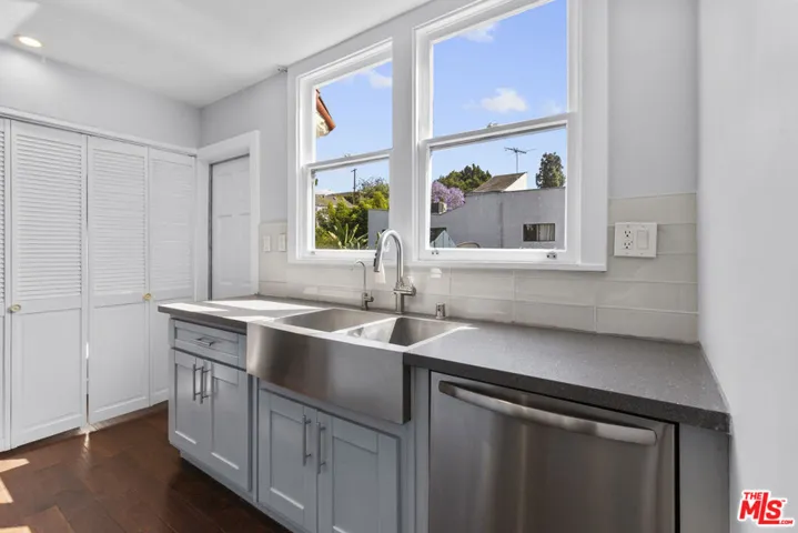 964 Edgecliffe Drive, Los Angeles, California 90026