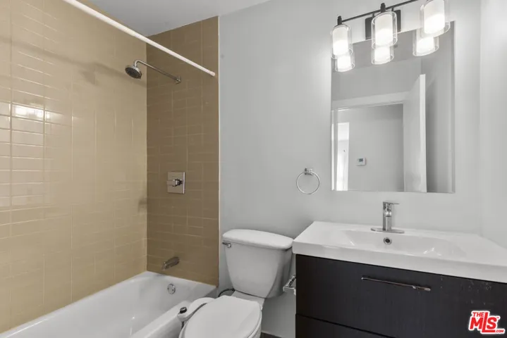 964 Edgecliffe Drive, Los Angeles, California 90026