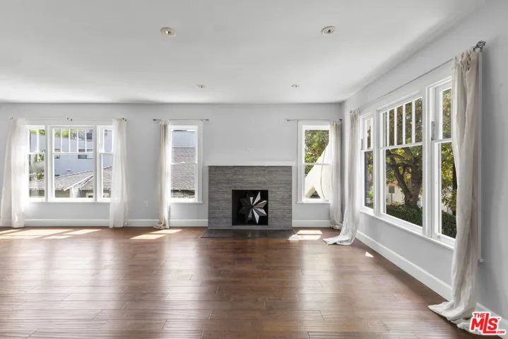 964 Edgecliffe Drive, Los Angeles, California 90026