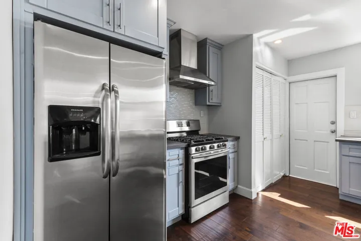 964 Edgecliffe Drive, Los Angeles, California 90026