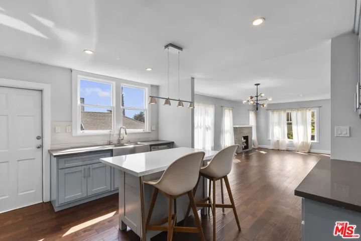 964 Edgecliffe Drive, Los Angeles, California 90026