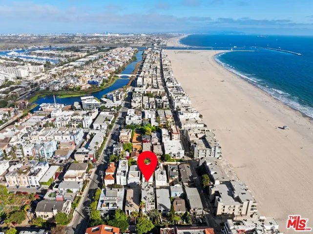 24 Eastwind Street 2, Marina Del Rey, California 90292