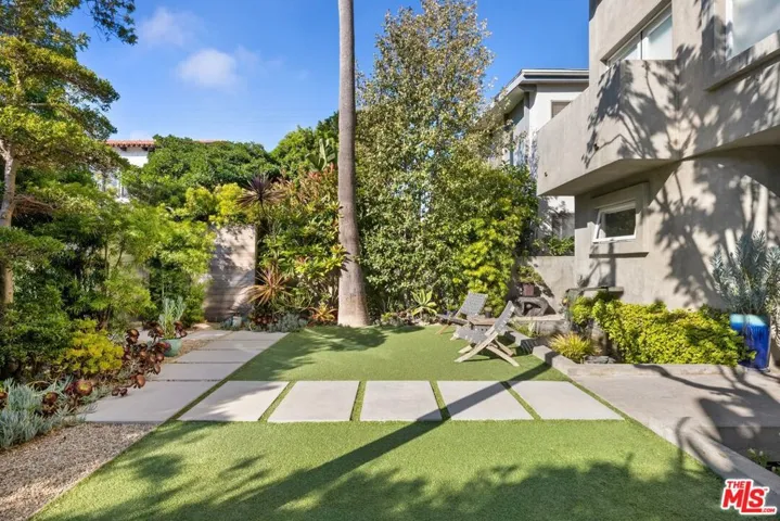 24 Eastwind Street 2, Marina Del Rey, California 90292