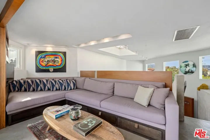 24 Eastwind Street 2, Marina Del Rey, California 90292