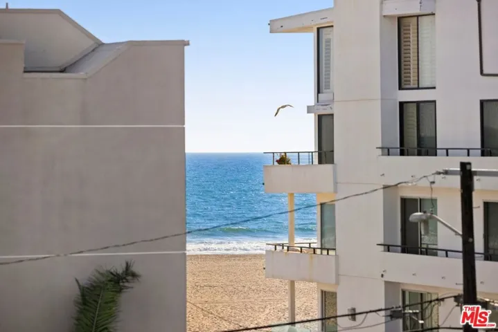 24 Eastwind Street 2, Marina Del Rey, California 90292
