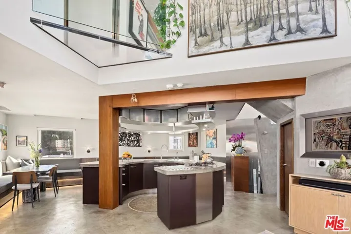 24 Eastwind Street 2, Marina Del Rey, California 90292
