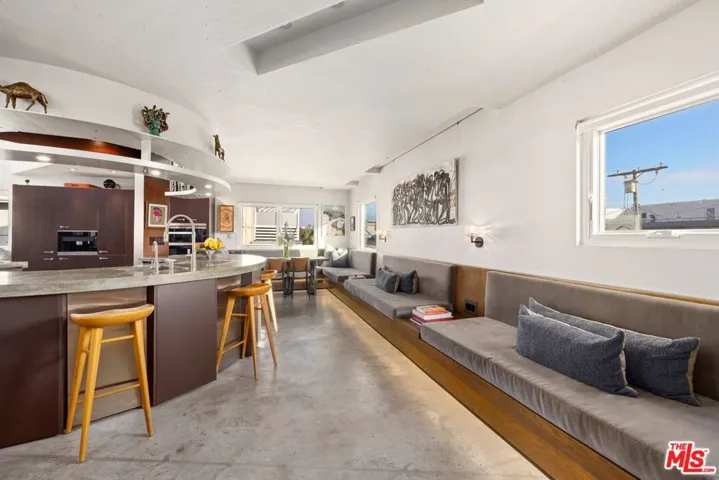24 Eastwind Street 2, Marina Del Rey, California 90292
