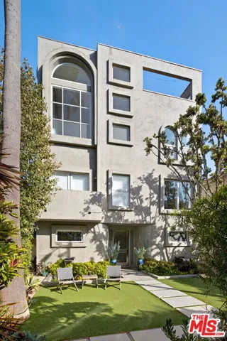 24 Eastwind Street 2, Marina Del Rey, California 90292