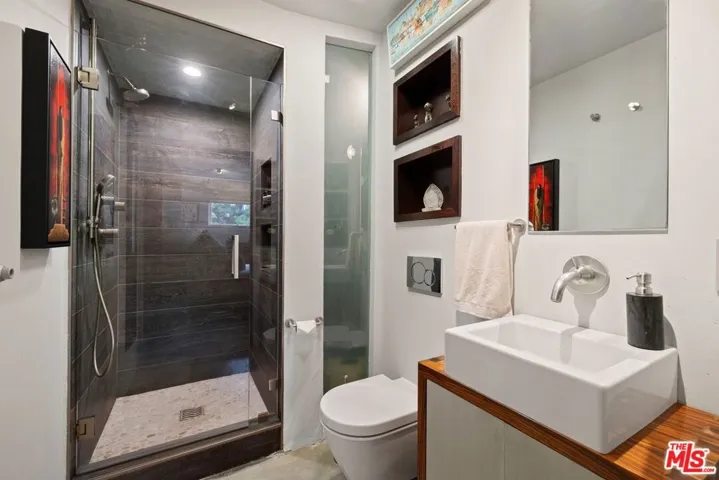 24 Eastwind Street 2, Marina Del Rey, California 90292