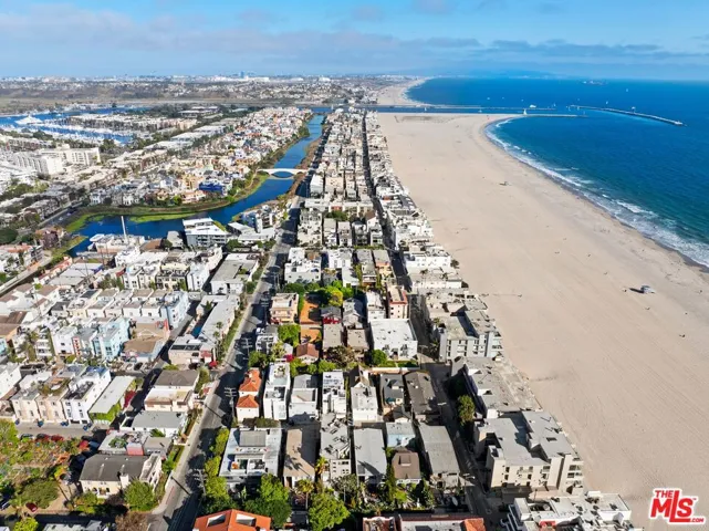 24 Eastwind Street 2, Marina Del Rey, California 90292
