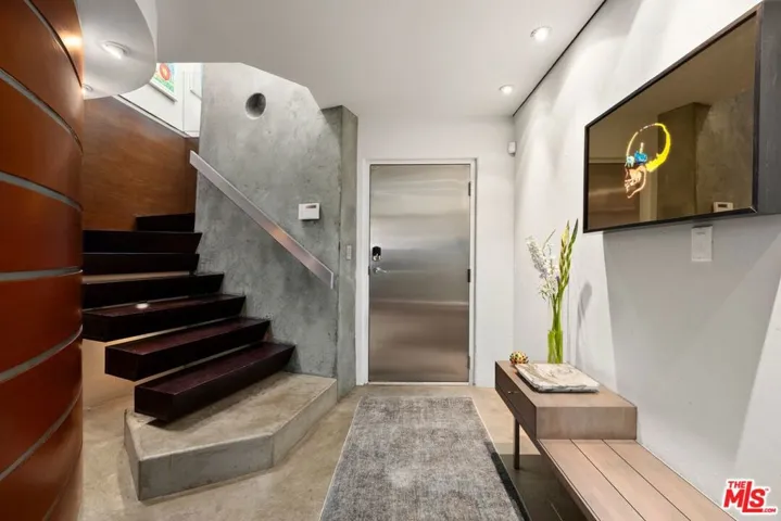 24 Eastwind Street 2, Marina Del Rey, California 90292