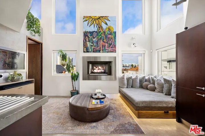 24 Eastwind Street 2, Marina Del Rey, California 90292