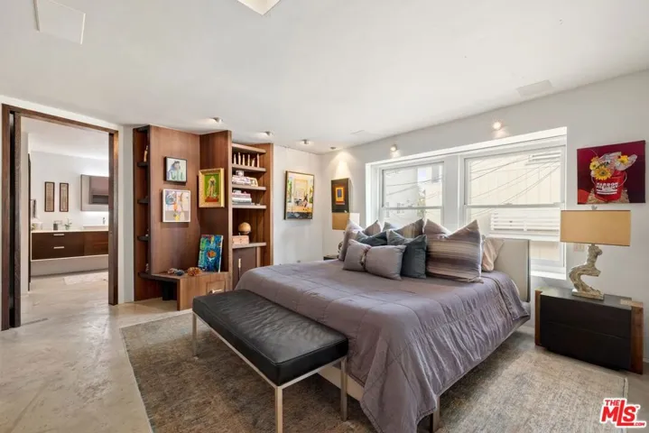 24 Eastwind Street 2, Marina Del Rey, California 90292