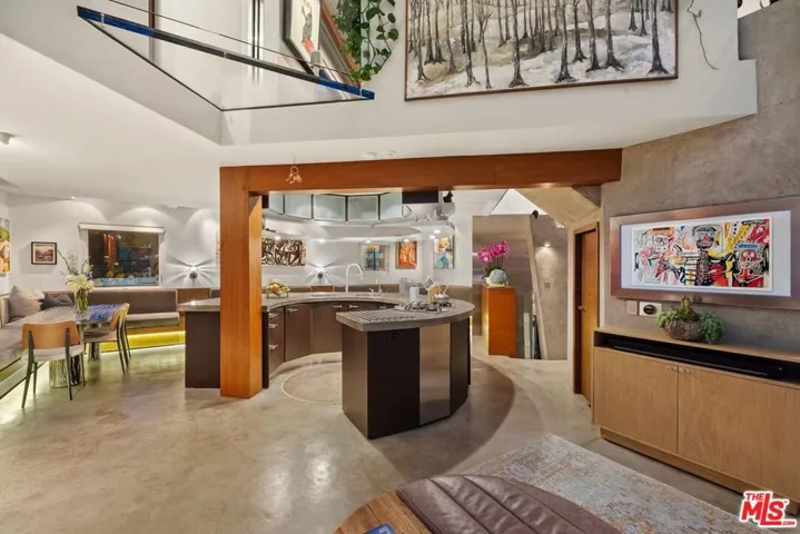 24 Eastwind Street 2, Marina Del Rey, California 90292